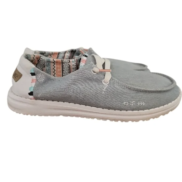 Hey Dude Wendy Boho Light Denim Slip-On Shoes Women’s 7 Casual Comfort Travel - Picture 1 of 13